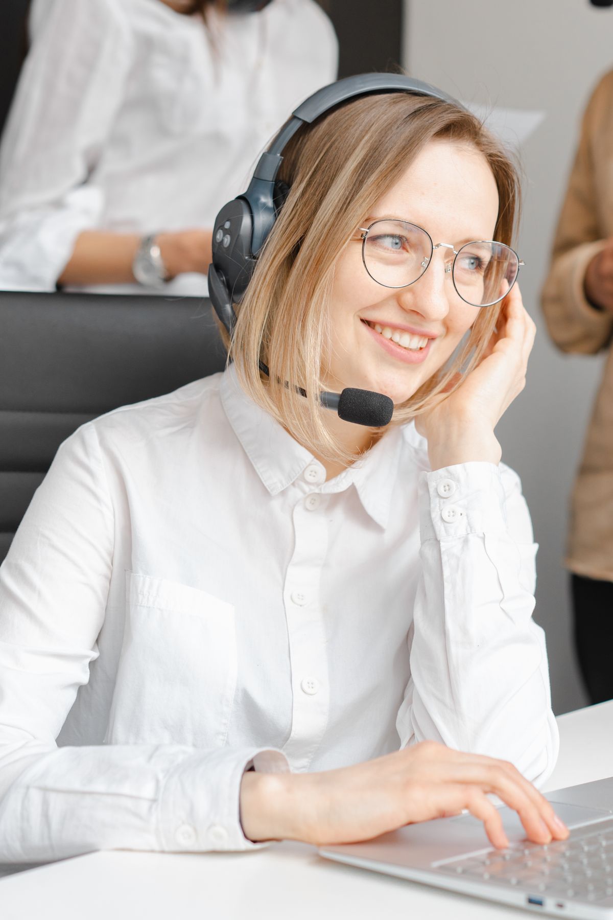 A friendly setup specialist on a headset